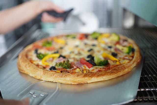10 best electric pizza oven: Reviews and Buying Guide